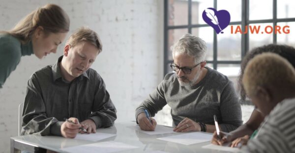 4 Steps To Creating A Journal Writing Group | The International ...